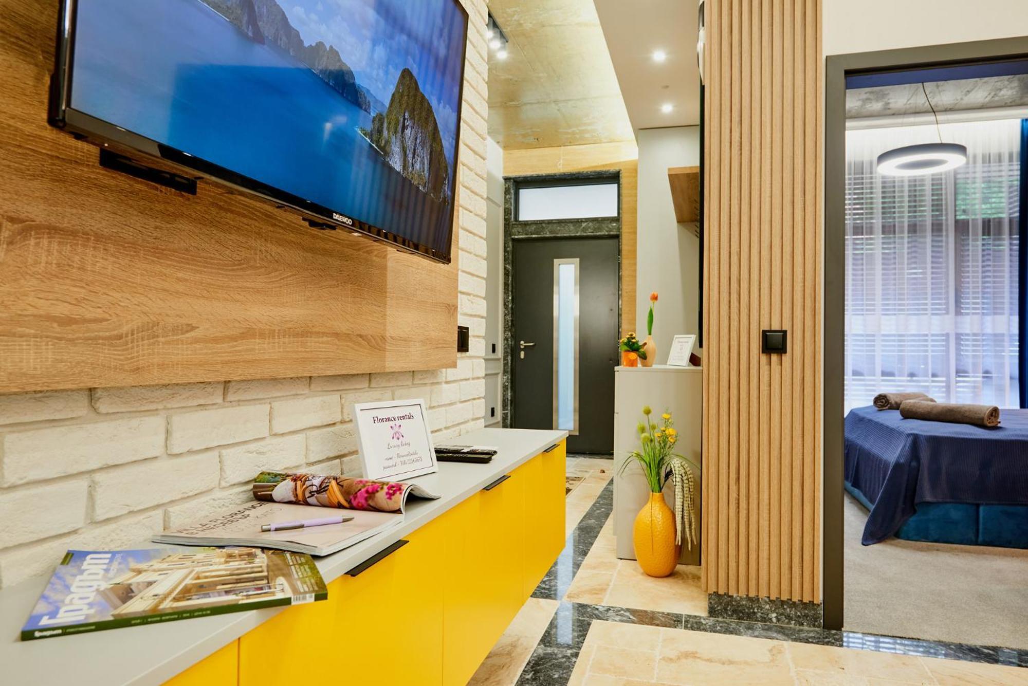 Florance Rentals Luxury Apartments In Burgas Esterno foto